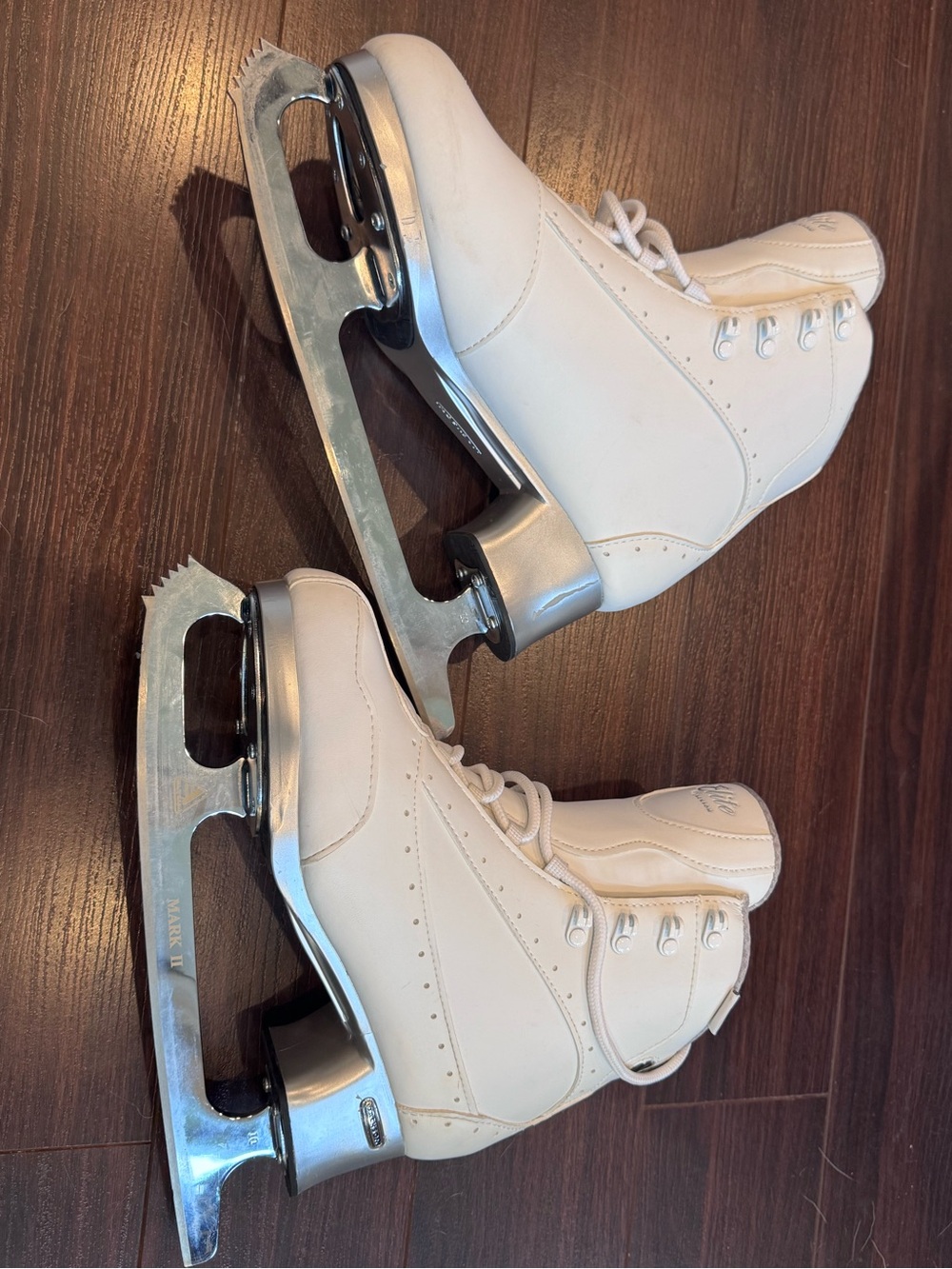 JACKSON White Women's Ice Skates - Lace-Up Winter Boots